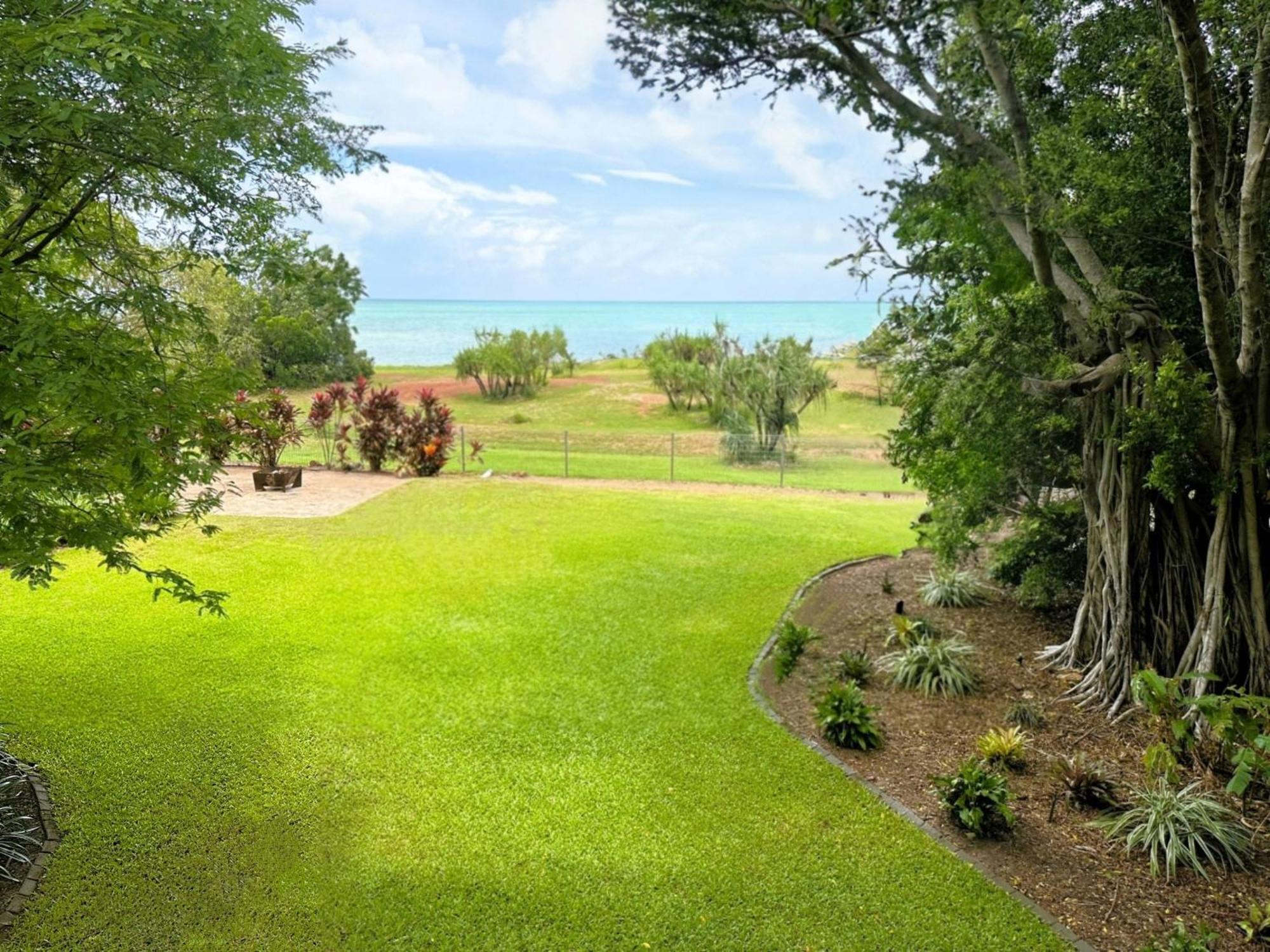 Golden Sands Retreat Beach House Wagait Beach Esterno foto